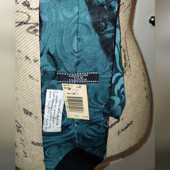 Vintage 1992 Gone With The Wind Tie - Picture 3 of 3